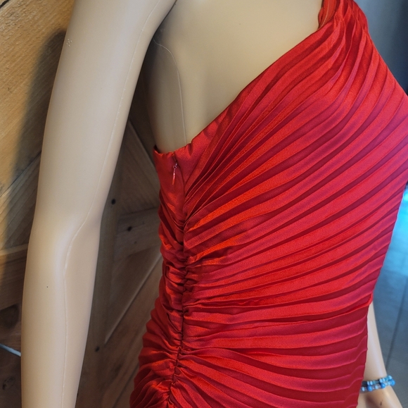 Badgley Mischka Kelsey Sleeveless One Shoulder Asymmetric Fit and Flare Dress - Picture 3 of 4